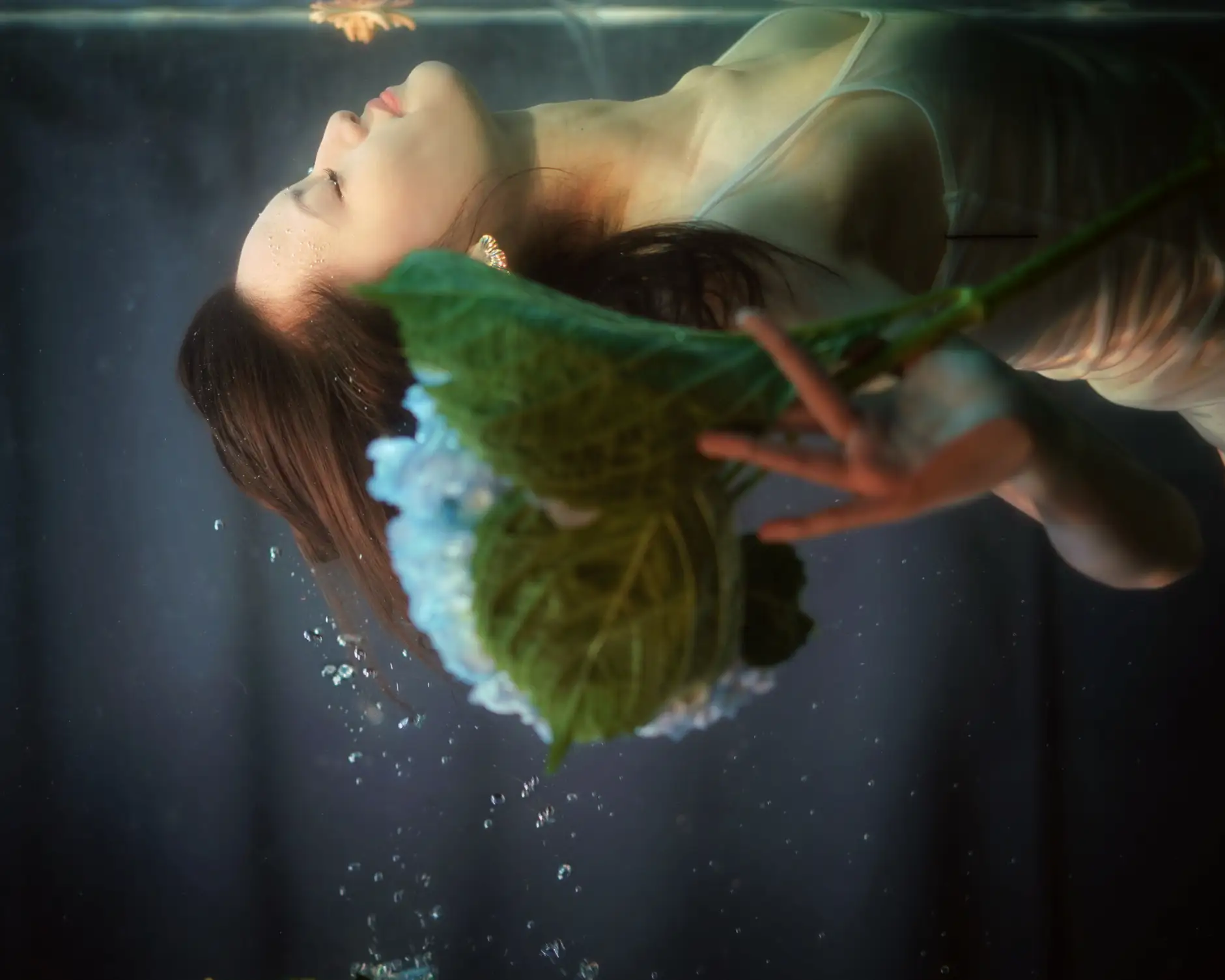 [YITUYU] 2022.09.05 Vol.1876 – Underwater Confession Pill#[28P]-1
